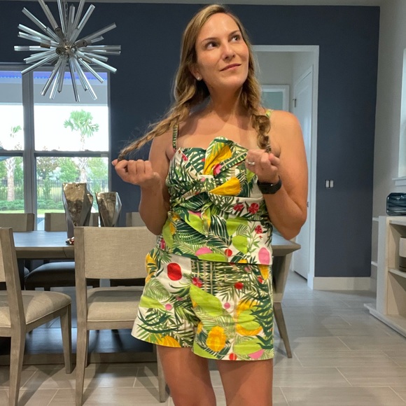 Meet your Posher, Stephanie - Picture 2 of 2